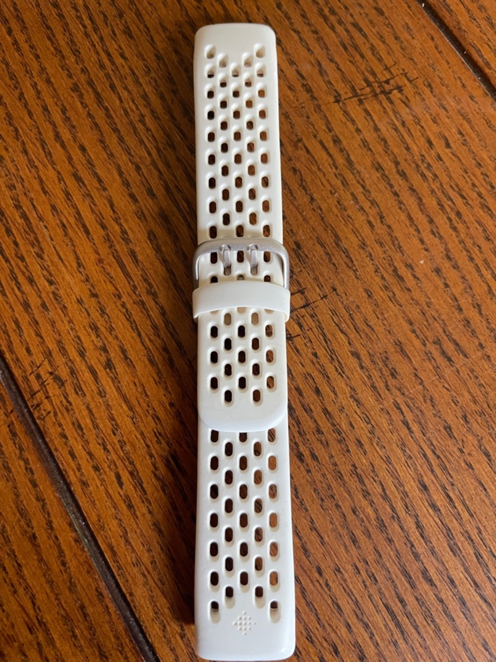 FITBIT Charge 6 Sport Band Size Small in Frost White Works with Charge 6 and 5